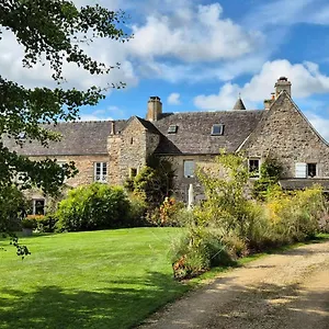 De Charme Au Manoir Du Plessis-quinquis Hébergement de vacances Sainte-Seve